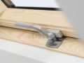 okno-dachowe-velux-gllb1061-klamka.jpg