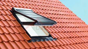 Markiza ROTO zewnętrzna elektryczna - solarna ZMA RT2 SF z przełącznikiem do okien serii R4/R7